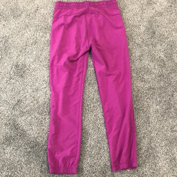 Lululemon pants - Picture 2 of 4